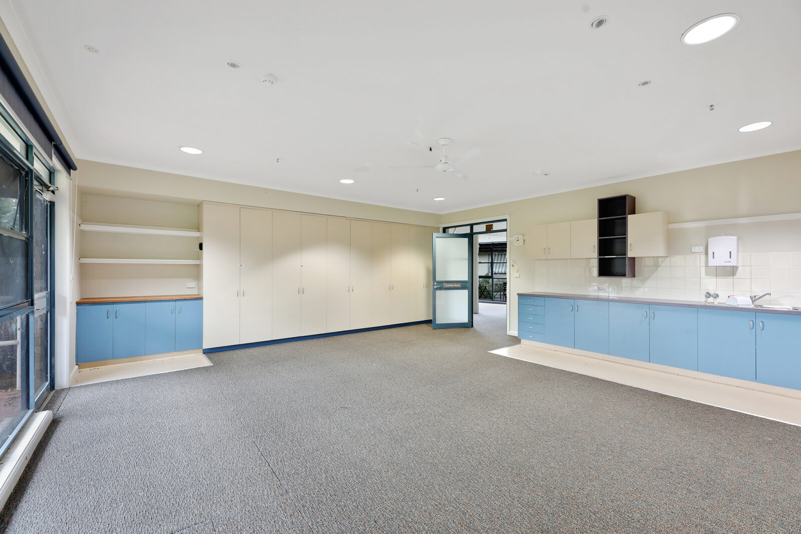 WEB_59-91PhillipParadeChurchill_023