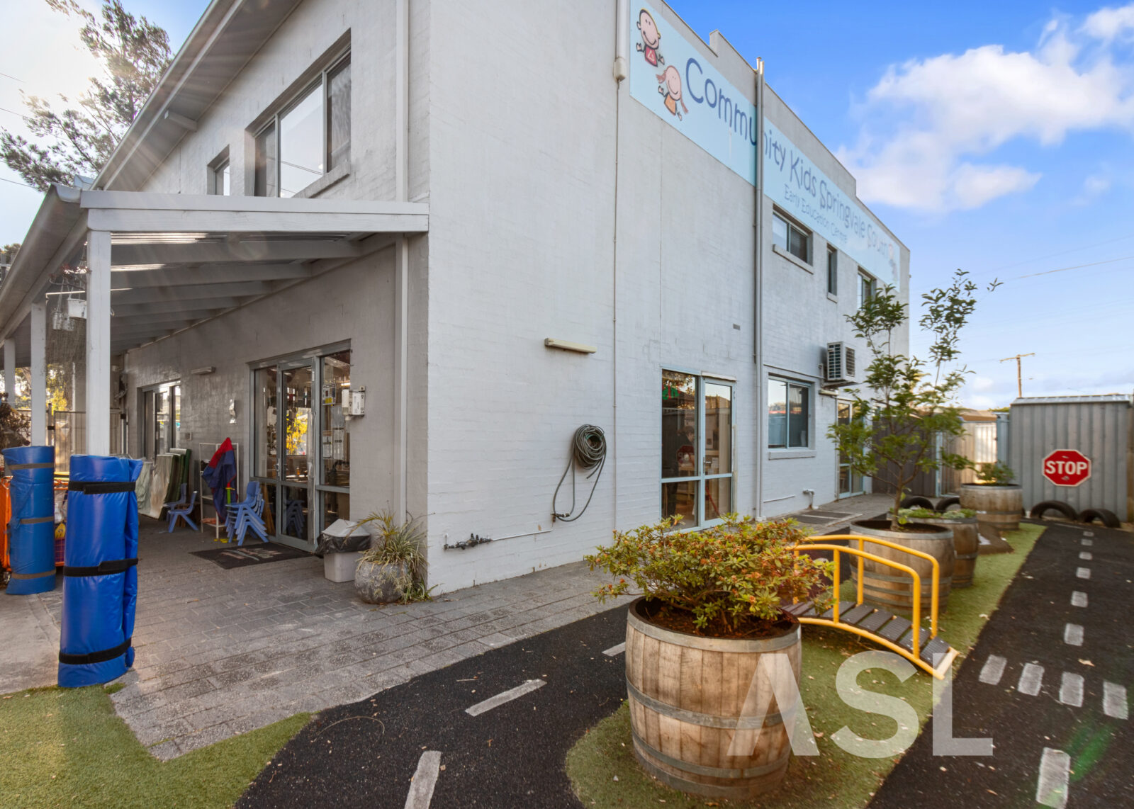 028_Open2view_ID984396-736_-_738_Heatherton_Road