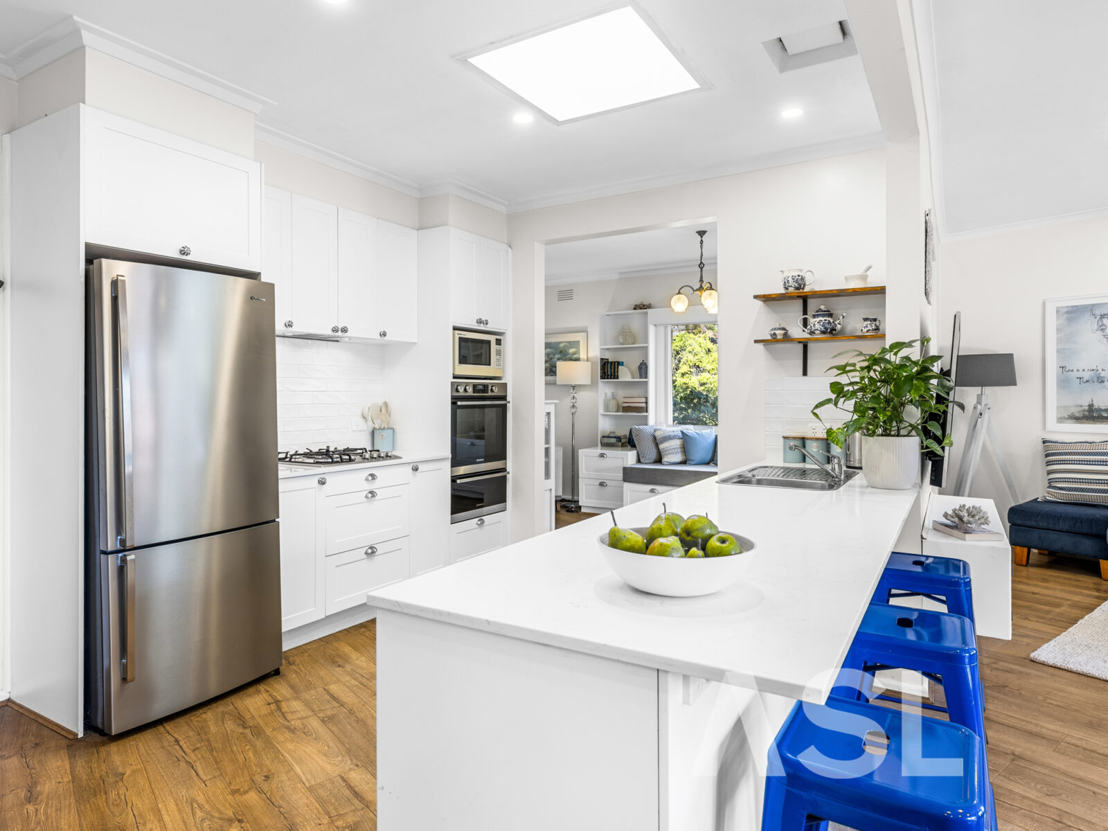 032_Open2view_ID996870-2_Highview_Drive