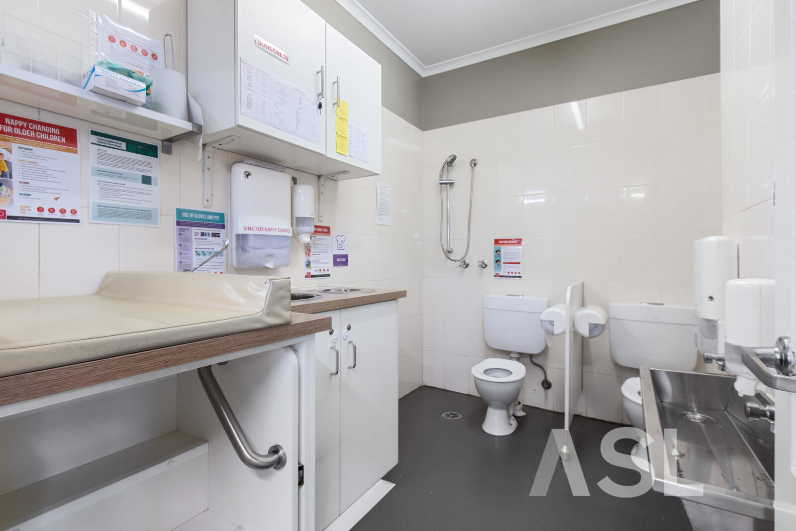 033_Open2view_ID984396-736_-_738_Heatherton_Road