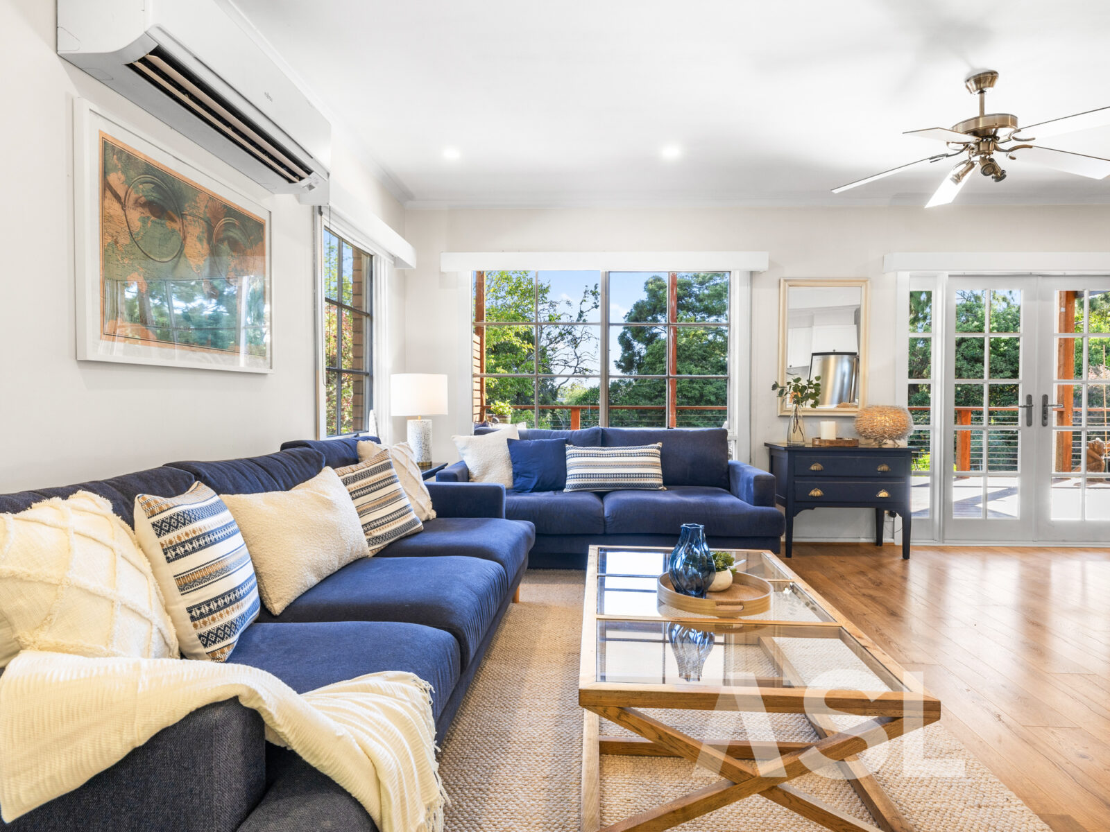 035_Open2view_ID996870-2_Highview_Drive