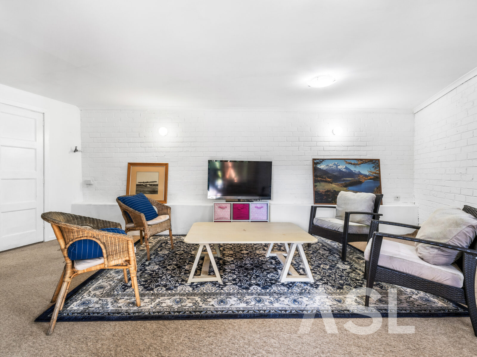 038_Open2view_ID996870-2_Highview_Drive