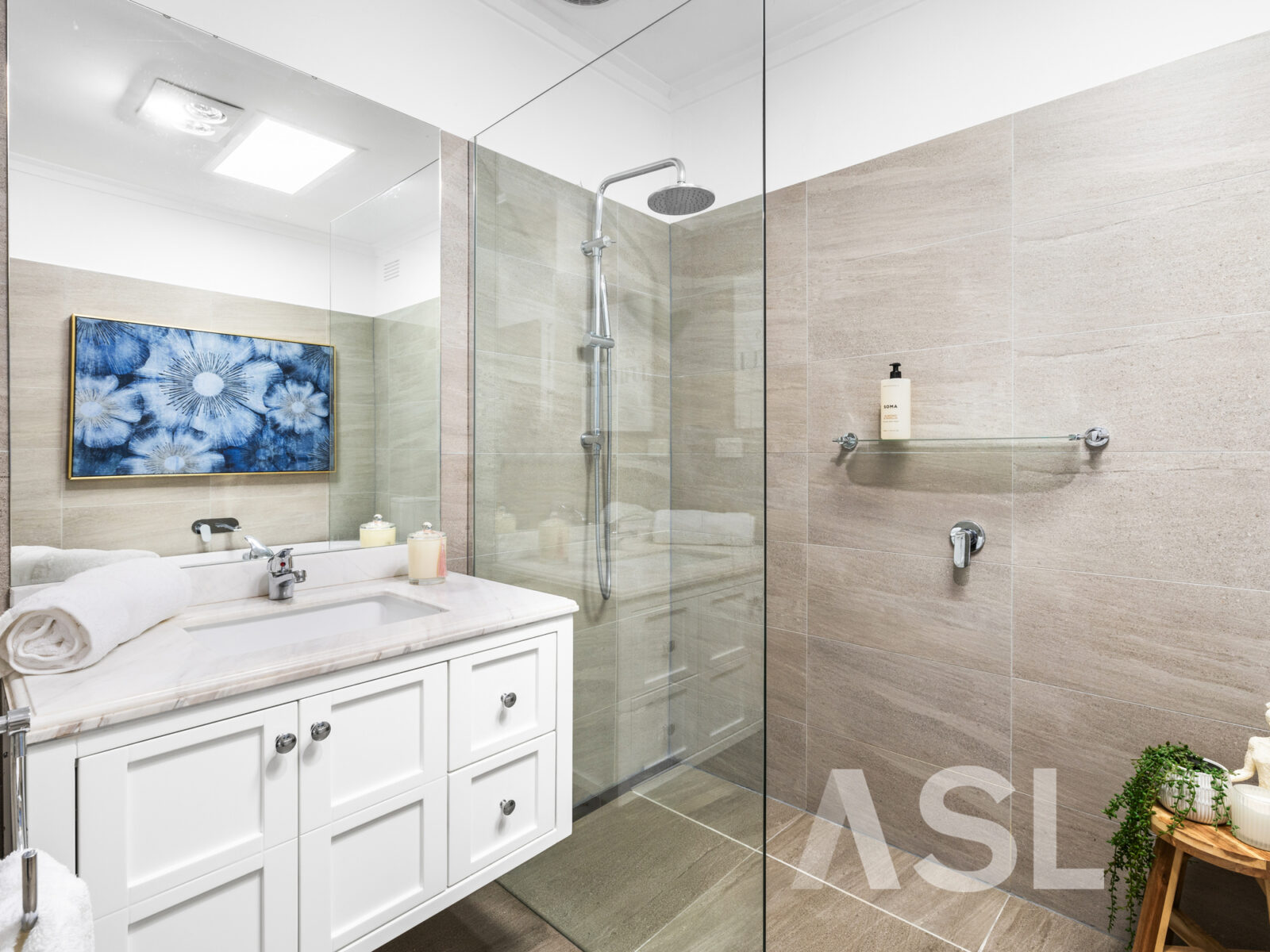 042_Open2view_ID996870-2_Highview_Drive