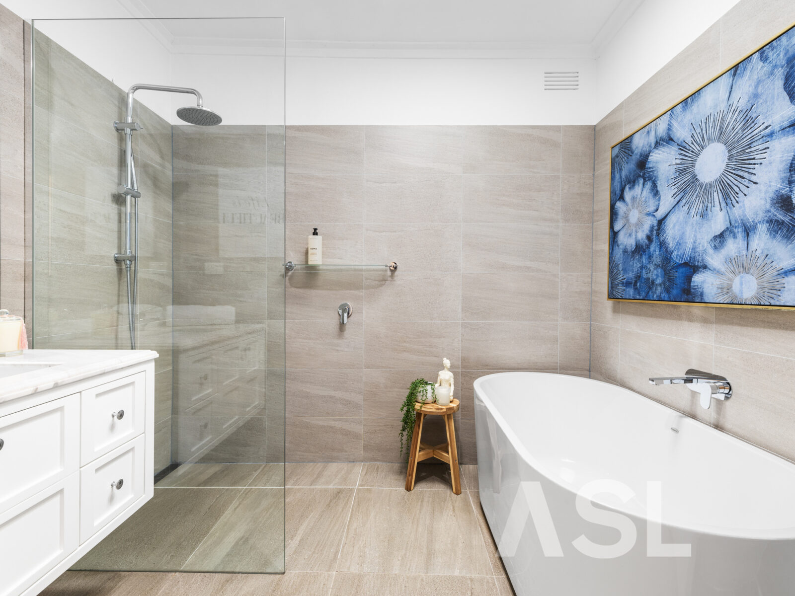 043_Open2view_ID996870-2_Highview_Drive