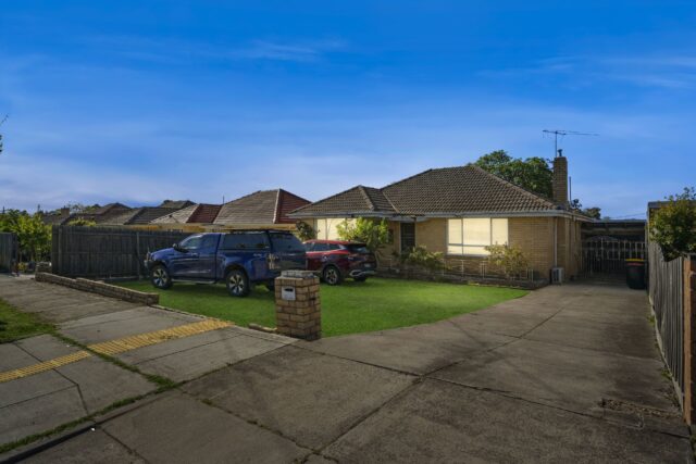 Beautiful 3 bedroom Dandenong home! Top Location. Location Photo