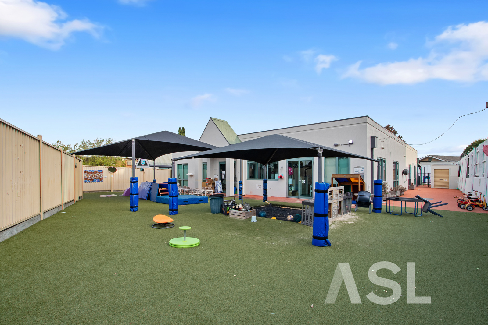 037_Open2view_ID1002013-141_-_143_Princes_Highway