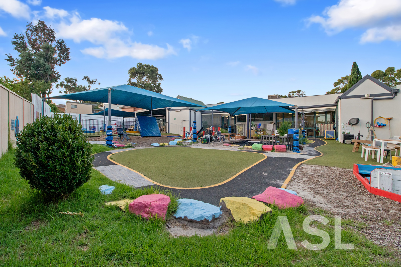 043_Open2view_ID1002013-141_-_143_Princes_Highway