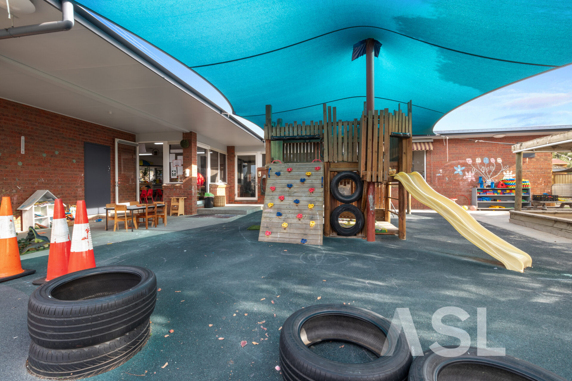 032_Open2view_ID1014568-Clifton_Drive