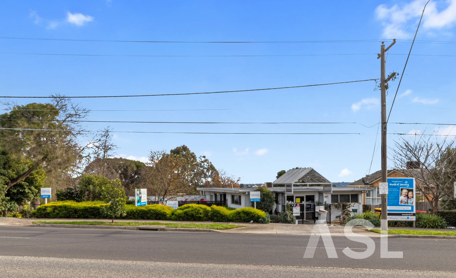 023_Open2view_ID1023488-247_-_249_High_Street